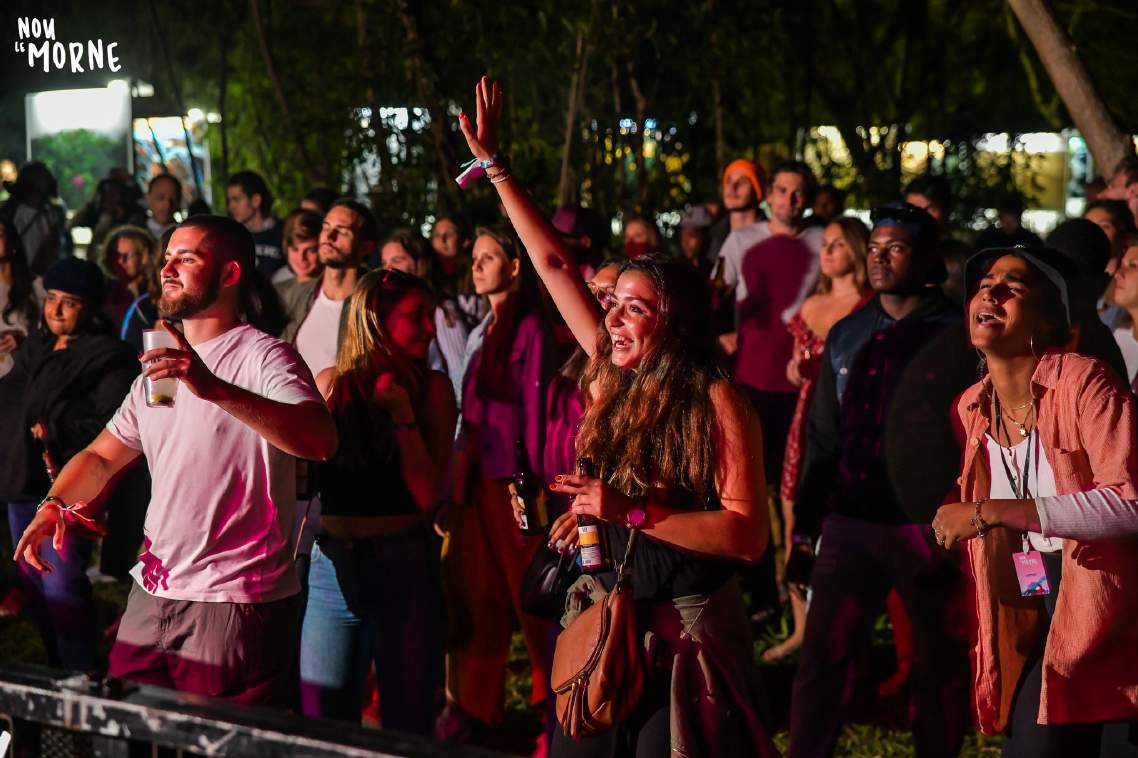 Crowd at the Nou Le Morne main stage