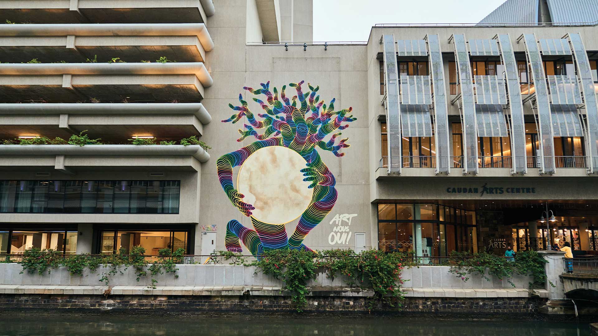 art nous oui mural